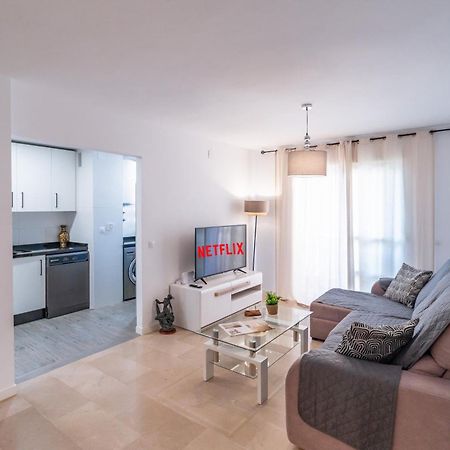 Casa Playa Guadalmar, Beautiful Apartment In Front Of The Sea, Wifi, Ac, Smart Tv, Private Parking Málaga Exterior foto