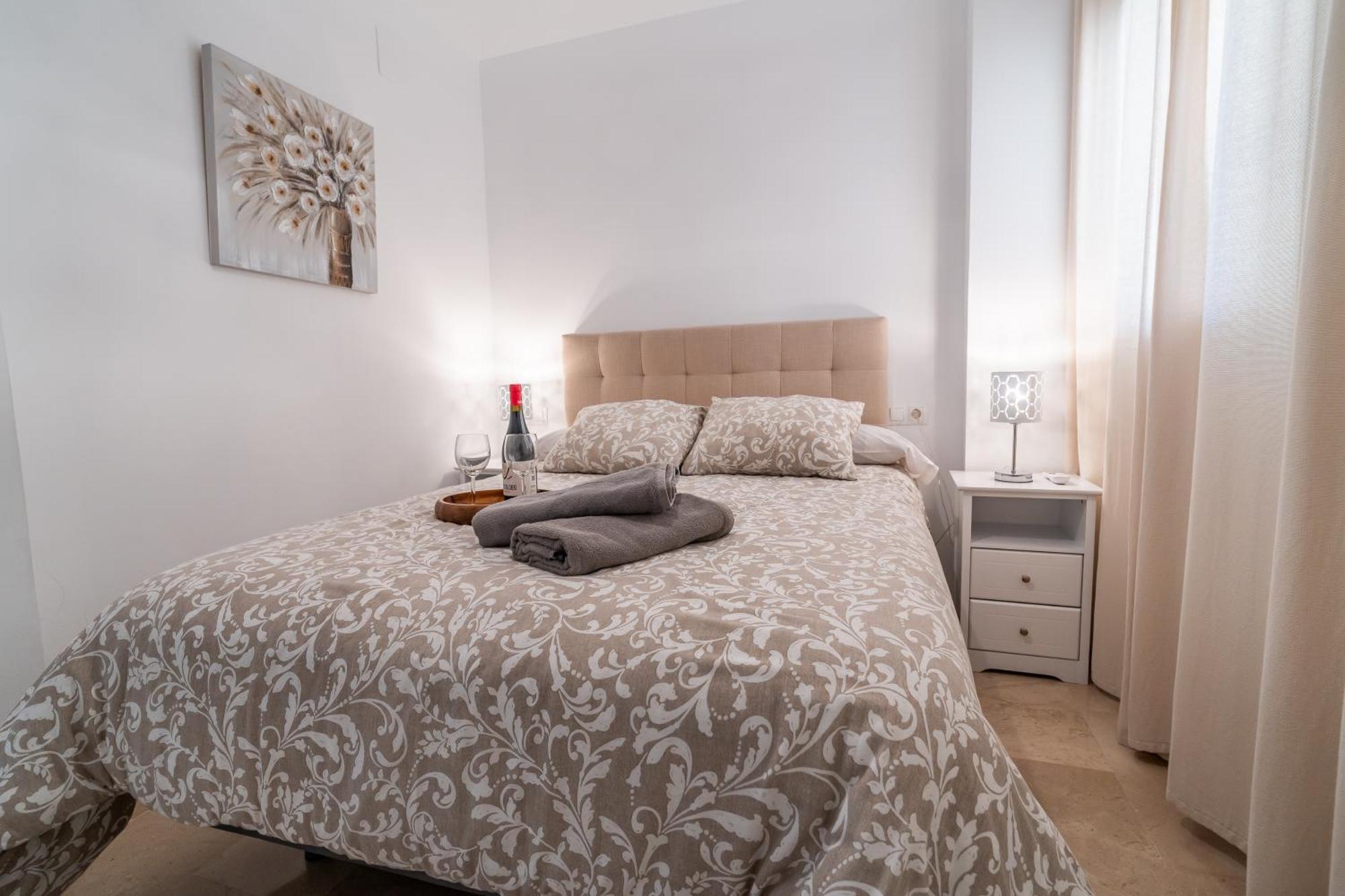 Casa Playa Guadalmar, Beautiful Apartment In Front Of The Sea, Wifi, Ac, Smart Tv, Private Parking Málaga Exterior foto