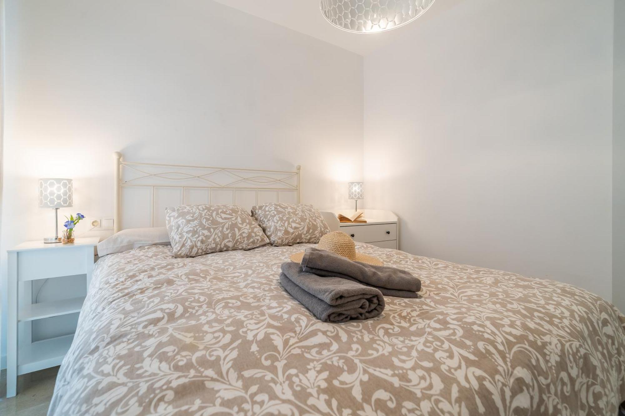 Casa Playa Guadalmar, Beautiful Apartment In Front Of The Sea, Wifi, Ac, Smart Tv, Private Parking Málaga Exterior foto